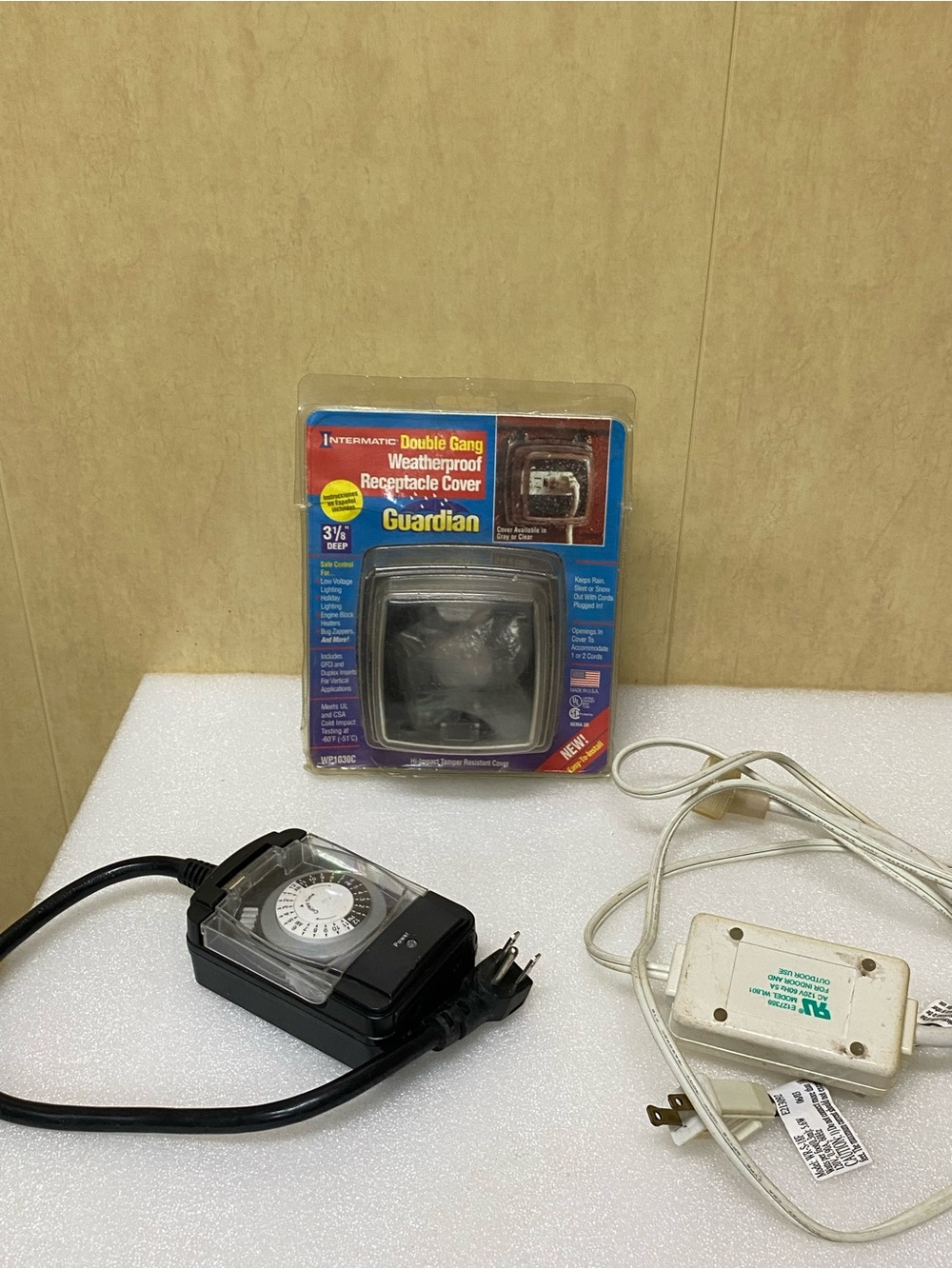 Christmas lights and tree adapters timers